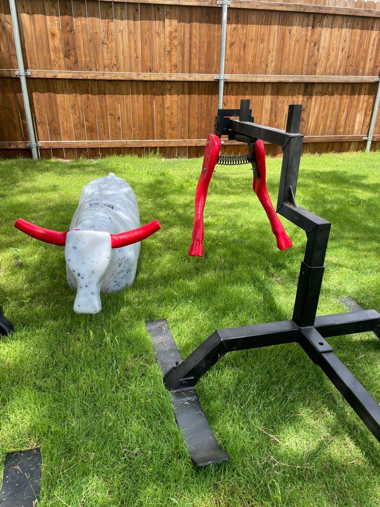 Roping Dummies Texas